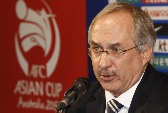 Korea head coach Uli Stielike.   Yonhap