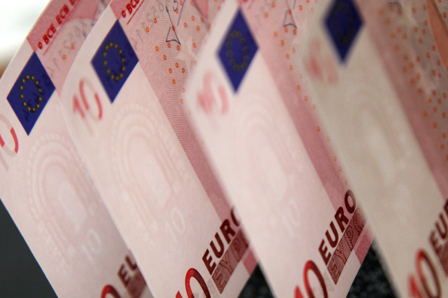 Euro notes.  Bloomberg