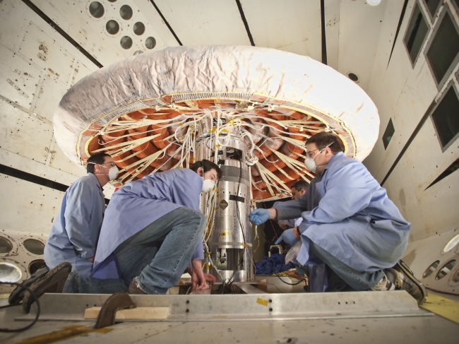 NASA engineers check the inflatable reentry vehicle experiment in Hampton, Virginia.   AP-Yonhap
