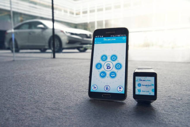 Hyundai Motor’s Blue Link smartwatch app debuted at the 2015 CES in Las Vegas. The app allows Hyundai drivers to start, stop, lock and unlock their cars using a smartwatch.   HMA