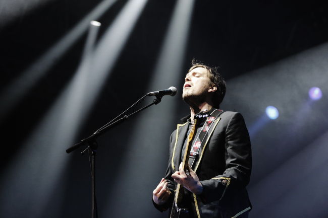 British band Starsailor performs at the Hyundai Card “5 Nights,” weeklong concert series at the Jamsil Sports Complex Culture Dome Stage in Seoul on Wednesday.    Hyundai Card
