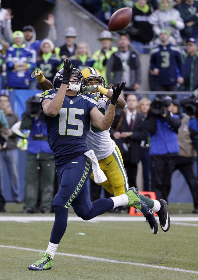 Seahawks receiver Jermaine Kearse catches the game-winning touchdown pass on Sunday.   AP-Yonhap