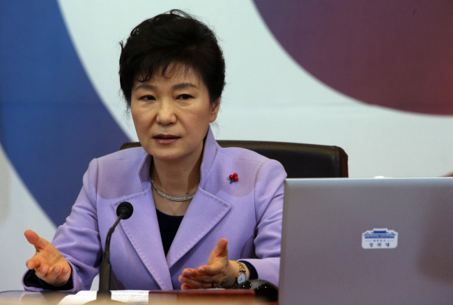 President Park Geun-hye speaks at the Cabinet meeting held in Cheong Wa Dae on Tuesday. (Yonhap)