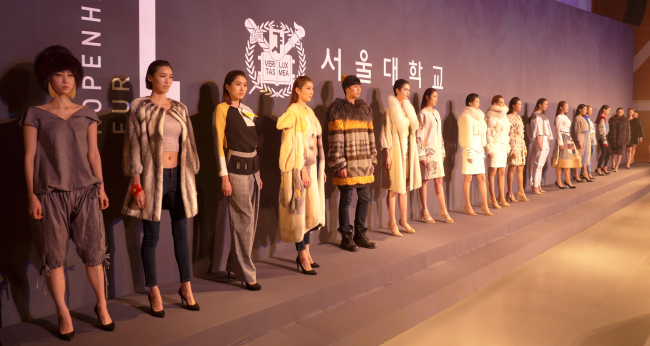 Models pose at the “Future Fur” fashion show at Seoul National University’s Museum of Art last Tuesday.   Joel Lee/The Korea Herald