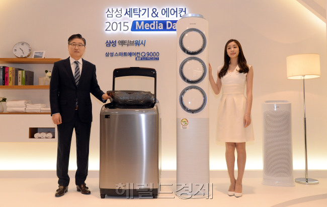?쇱꽦?꾩옄, '媛議??щ옉'怨?'嫄닿컯'源뚯? 梨숆꺼二쇰뒗 2015???꾨왂 媛???좎젣??怨듦컻   3???ㅼ쟾 ?쇱꽦?꾩옄媛 ?쒖슱 ?쇱꽦?꾩옄 ?쒖큹?ъ삦 ?ㅻぉ?곹??먯꽌 '2015???명긽湲? ?먯뼱而?誘몃뵒?붾뜲??瑜?媛쒖턀?섍퀬 ?좎젣?덉쓣 怨듦컻?섍퀬 ?덈떎./ ?덊썕 湲곗옄 rosedale@ 2015.02.03