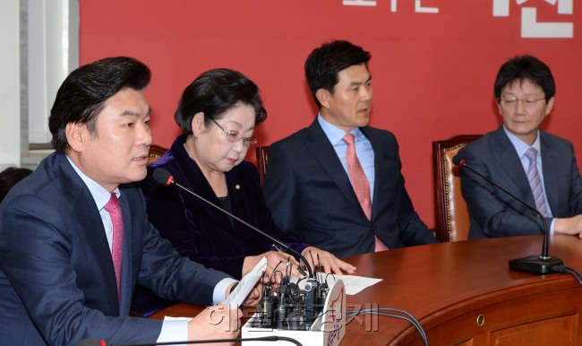 원유철 정책위의장이 4일 오전 국회에서 열린 최고중진연석회의에서  모두발언을 하고 있다. [이길동 기자/gdlee@heraldcorp.com]