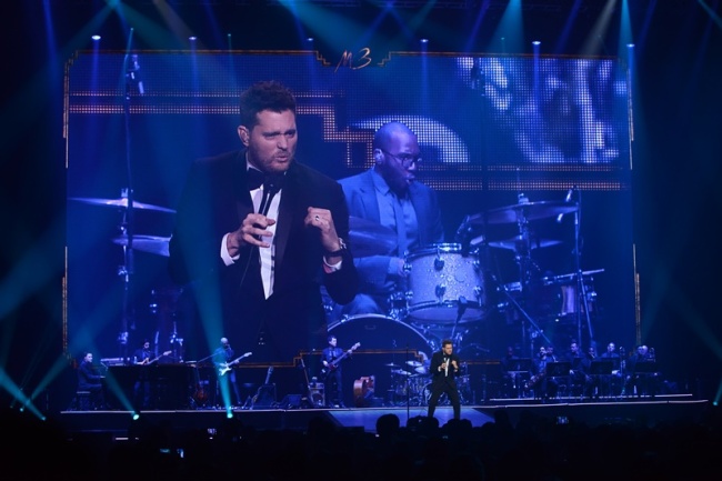 Michael Buble performs his first concert in Korea at the Jamsil Indoor Stadium in Seoul on Wednesday.   CJ E&M