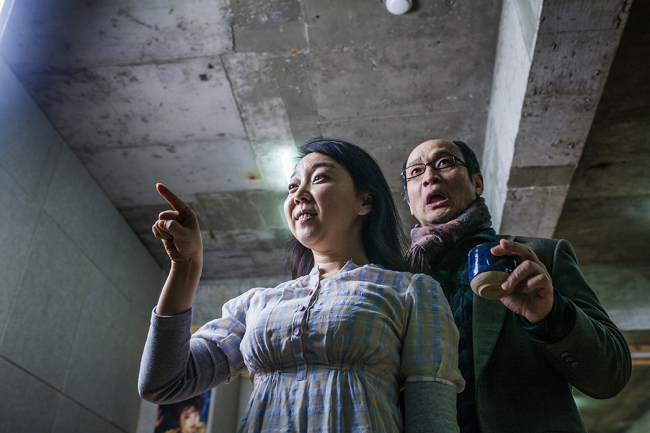 Photocap: Cast members rehearse for the play “The Best in Tragedy.” (Bananamoon)
