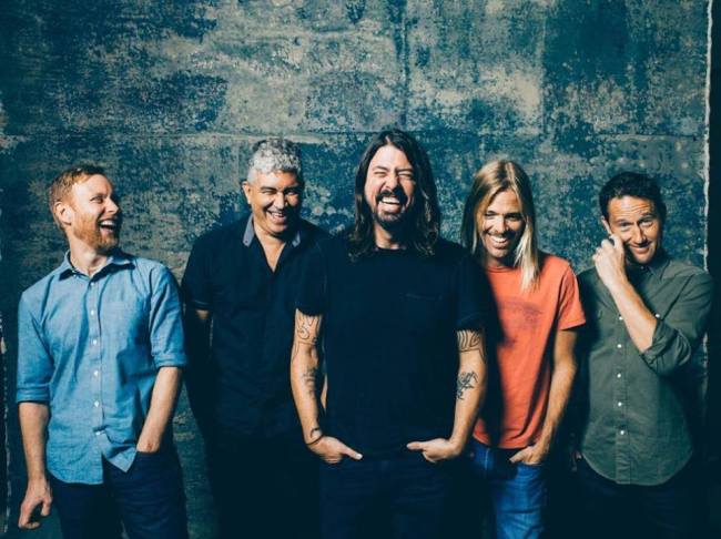 Foo Fighters.   Foo Fighters Facebook