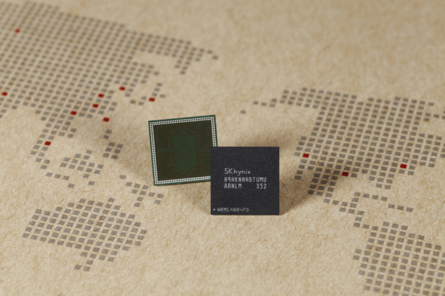 The 8Gb LPDDR4 mobile DRAM chips developed by SK hynix.   SK hynix