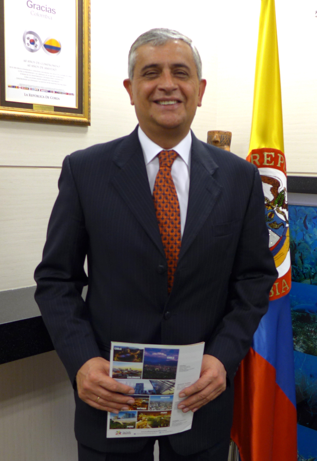 Colombia Ambassador Tito Saul Pinilla speaks to The Korea Herald in an interview last week at the Colombian Embassy in Seoul.   Joel Lee/The Korea Herald
