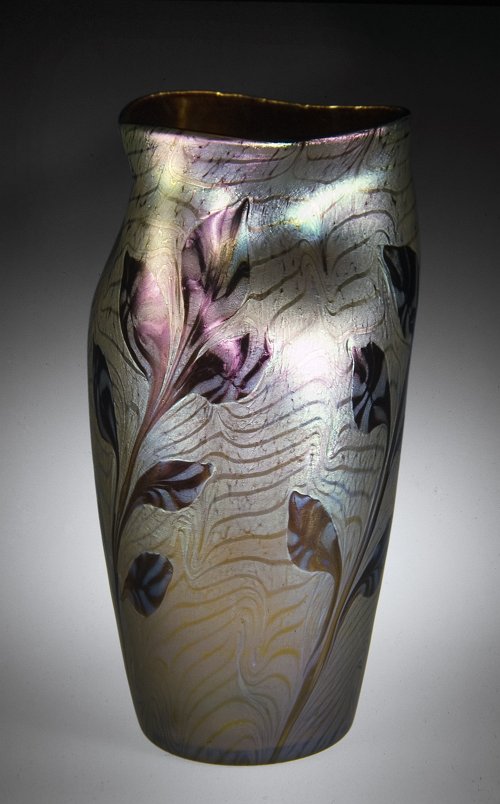 “Vase,” Loetz factory, made in 1902
