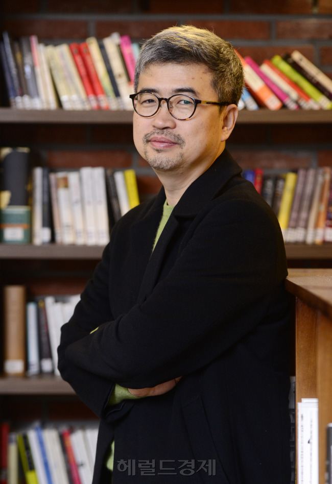 소설가 김탁환. 박해묵 기자/mook@heraldcorp.com
소설가 김탁환. 박해묵 기자/mook@heraldcorp.com