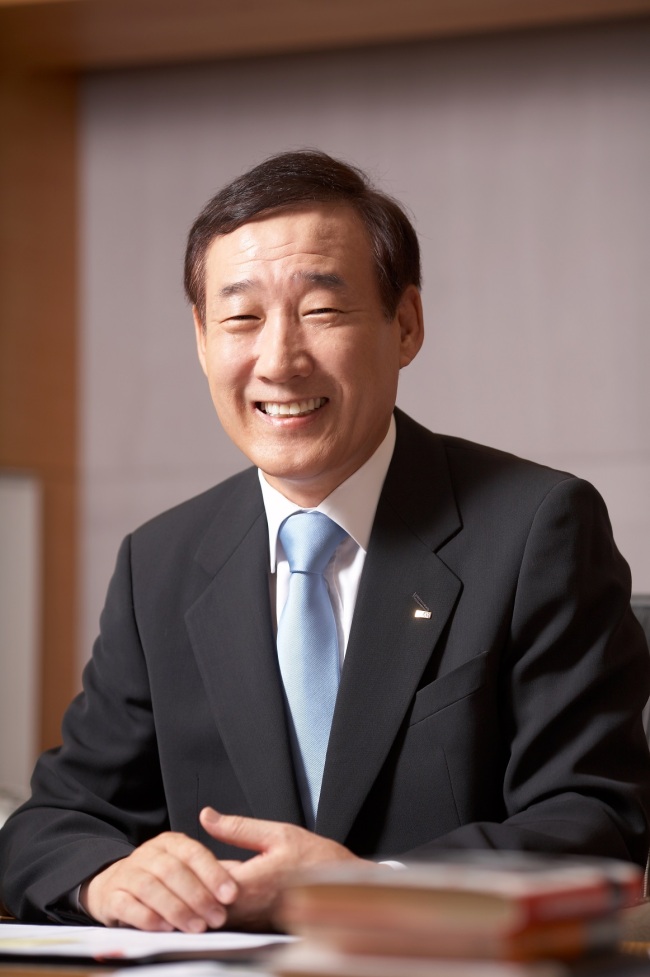 Late SeAH Group chairman Lee Woon-hyung.    Woon-Hyung Lee Foundation