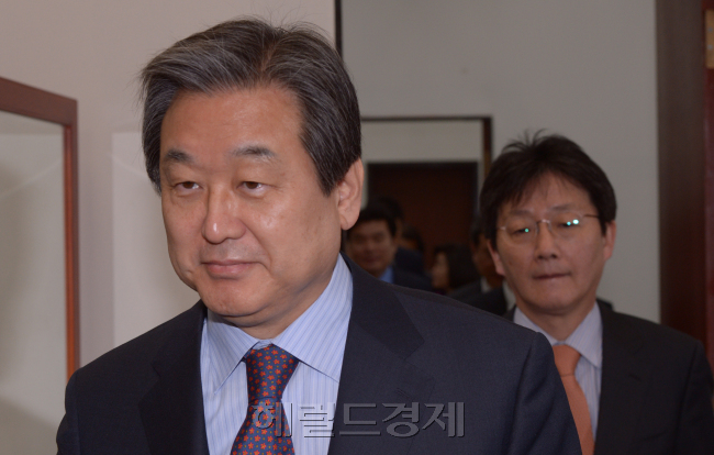11일 국회대표실에서 열린 새누리당 최고중진연석회의에서 김무성 당대표가 현안발언을 하고 있다. 정희조 기자/checho@heraldcorp.com  150311