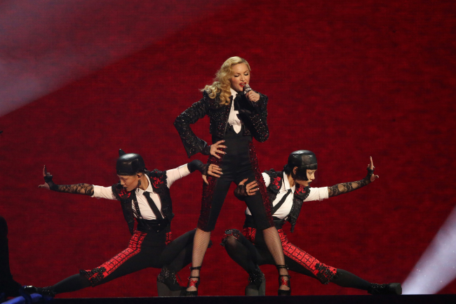 Madonna performs at the Brit Awards 2015 at the 02 Arena in London, Feb. 25.  (AP-Yonhap)