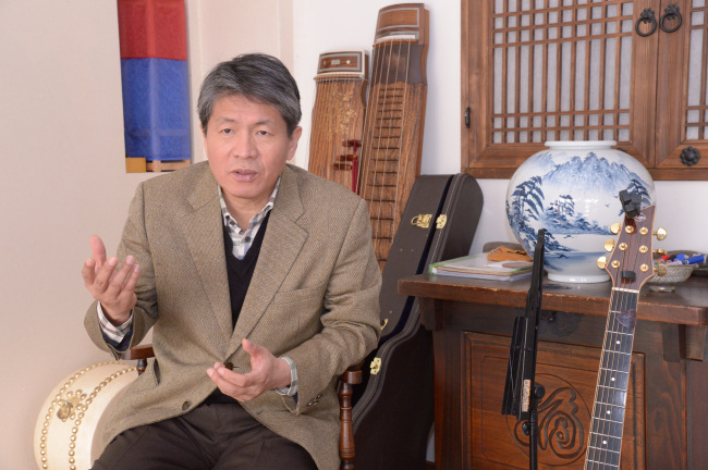 Professor Choi Joon-sik speaks about the importance of being aware of death during an interview with The Korea Herald at his office in Jongno, Seoul. (Chung Hee-cho/The Korea Herald)