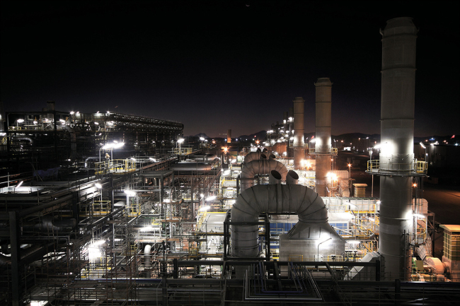 Gas facilities built by Hyundai E&C in Abu Dhabi’s Habshan region, UAE.   Hyundai E&C