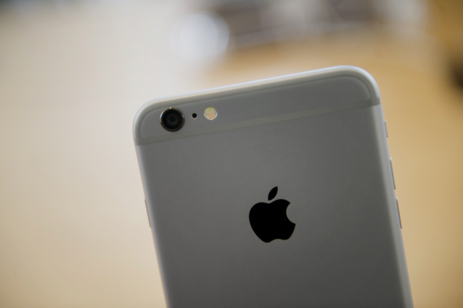 Apple’s iPhone 6 is displayed during its launch at an Apple Store in California.   Bloomberg