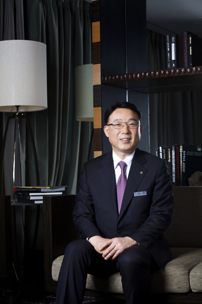 Kim Young-cheol, general manager of the Plaza.   The Plaza