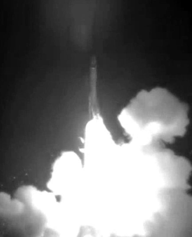 The Korea Multipurpose Satellite-3A lifts off from the Yasny launch base in Russia on Thursday.   Yonhap