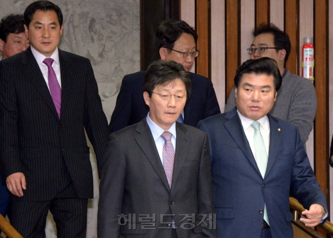 새누리당 주요당직자회의. 유승민 원내대표가 대표발언을 하고 있다. 정희조 기자/checho@heraldcorp.com