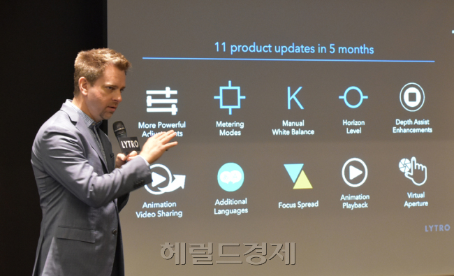 제프 한센 라이트로 글로벌 영업부분 부사장은 “지금까지 카메라가 2D 였다면 이제는 3D 시대”라고 밝혔습니다. 일룸 카메라의 기술적 혁신에 대한 자신감입니다.