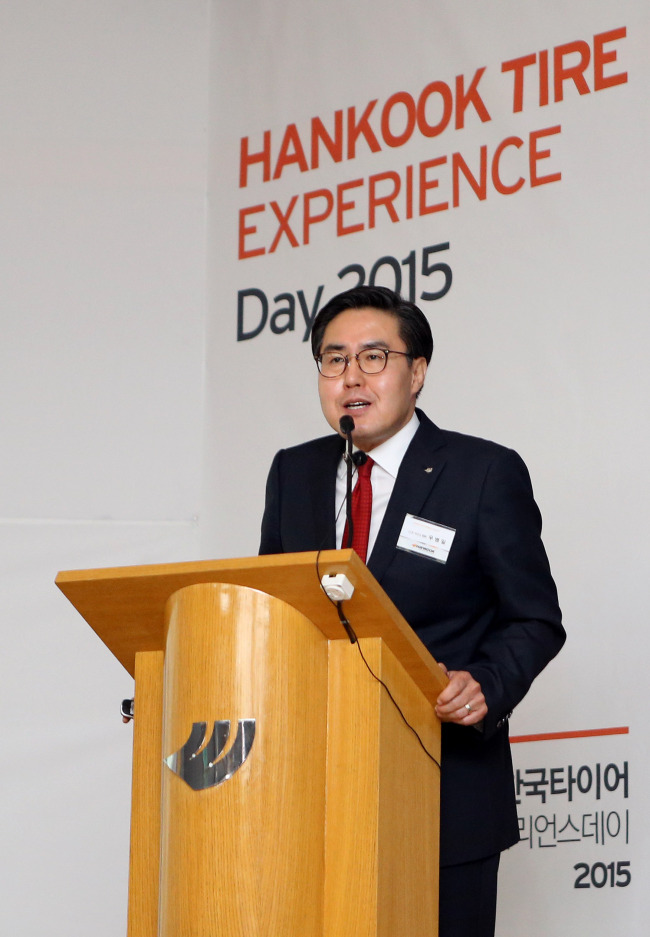 Woo Byung-il, vice president of global OE at Hankook Tire, speaks during its Tire Exprerience Day at Geumsan plant in South Chungcheong Province on Tuesday.   Hankook Tire
Woo Byung-il, vice president of global OE at Hankook Tire, speaks during its Tire Exprerience Day at Geumsan plant in South Chungcheong Province on Tuesday.   Hankook Tire
Woo Byung-il, vice president of global OE at Hankook Tire, speaks during its Tire Exprerience Day at Geumsan plant in South Chungcheong Province on Tuesday.   Hankook Tire