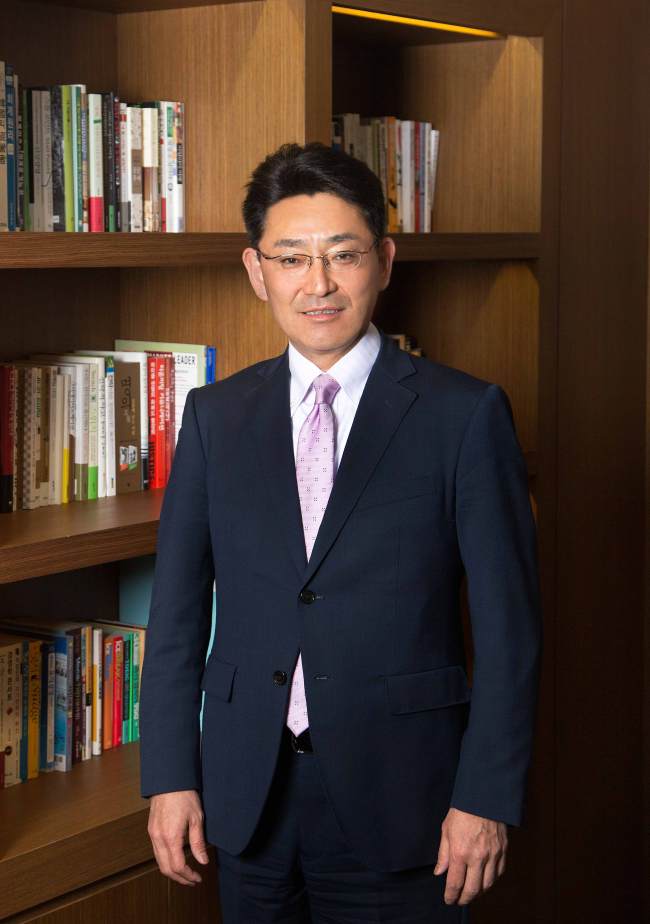 Naoki Okada
Naoki Okada