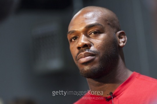 존 존스. 전 UFC 라이트헤비급 챔피언