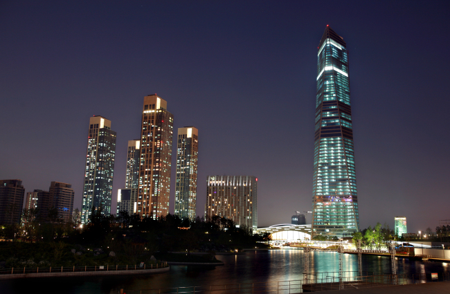 The night view of Songdo.   IFEZ