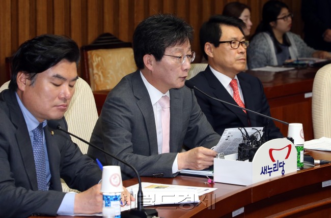 유승민 새누리당 원내대표가 19일 국회에서 열린 새누리당 원내대책회의에서모두발언을 하고 있다.  정희조 기자/checho@heraldcorp.com