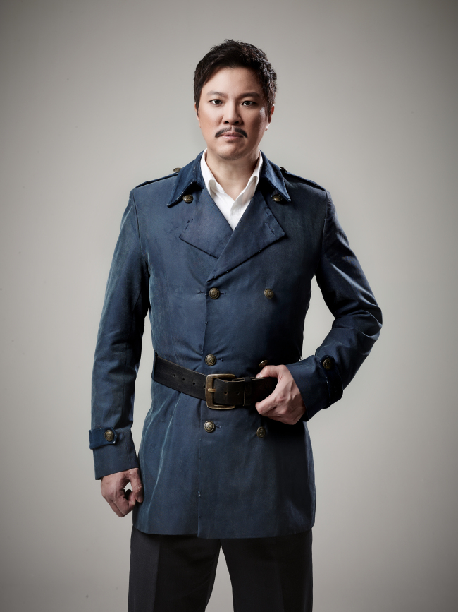 Chung Sung-hwa.    Acom
