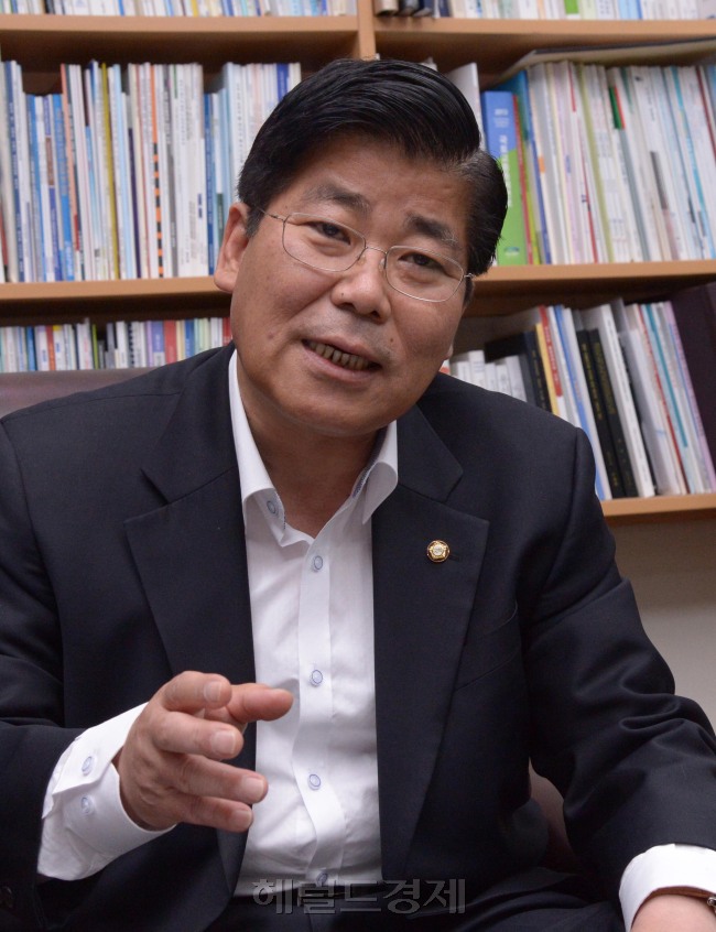 새누리당 동해.삼척 이이재 국회의원.   정희조 기자/checho@heraldcorp.com