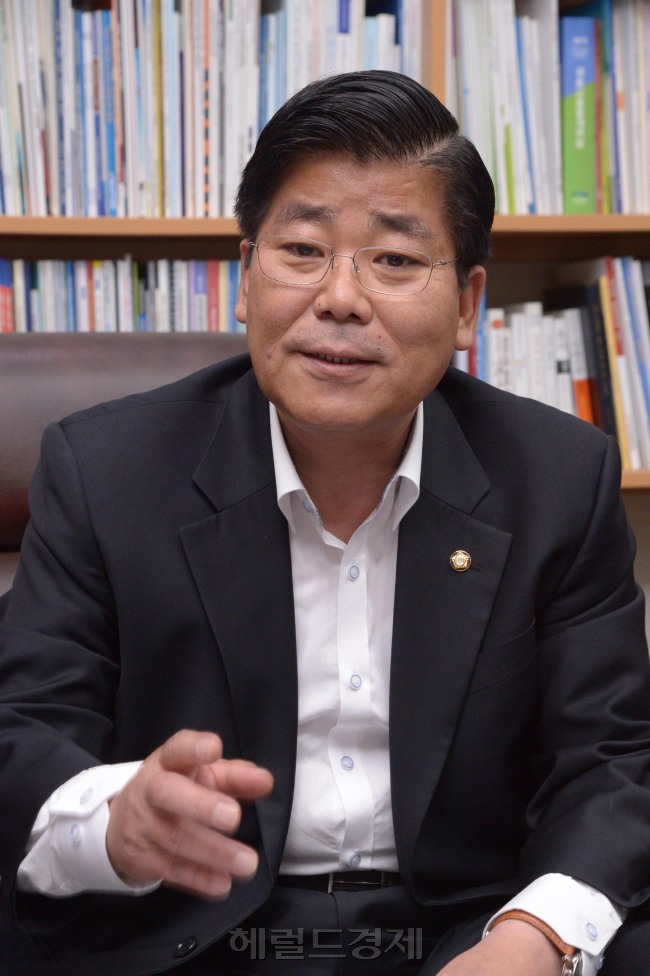 새누리당 동해.삼척 이이재 국회의원. 정희조 기자/checho@heraldcorp.com