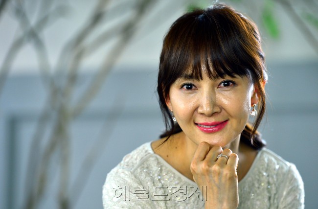 채시라 인터뷰<br /><br />윤병찬기자/yoon4698@heraldcorp.com
채시라 인터뷰
윤병찬기자/yoon4698@heraldcorp.com