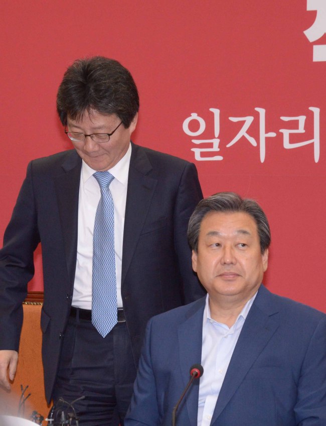 3일 국회대표실에서 열린 새누리당 최고중진연석회의.<br />정희조 기자/checho@heraldcorp.com  150603
3일 국회대표실에서 열린 새누리당 최고중진연석회의.
정희조 기자/checho@heraldcorp.com  150603