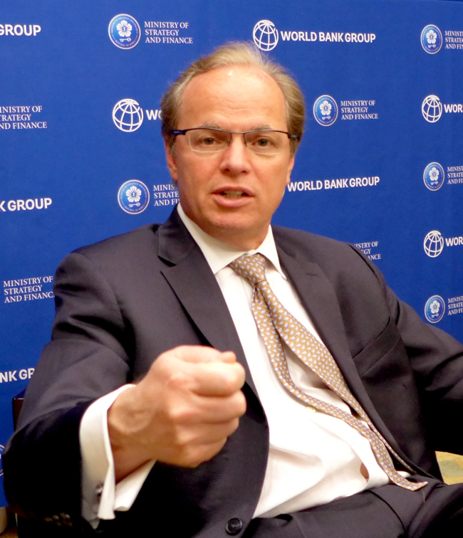 Axel van Trotsenburg.   Joel Lee/The Korea Herald