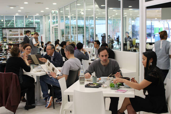 Italian visitors have lunch at Korean restaurant Bibigo in the Korean Pavilion at the Expo Milano 2015 which runs through October in Milan, Italy.    CJ Foodville