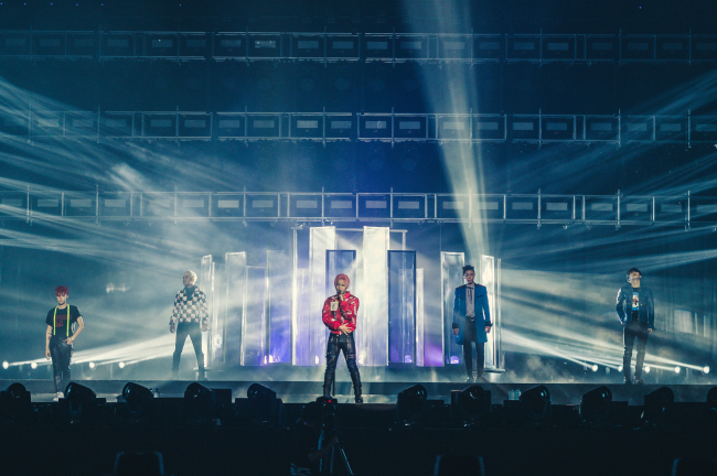 Big Bang performs at the Beijing MasterCard Center.   YG Entertainment
