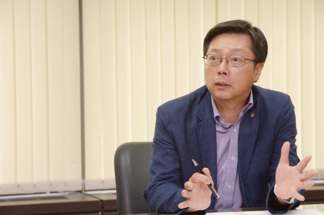 한화첨단소재 이선석 대표이사<br />정희조 기자/checho@heraldcorp.com  150619
한화첨단소재 이선석 대표이사
정희조 기자/checho@heraldcorp.com  150619