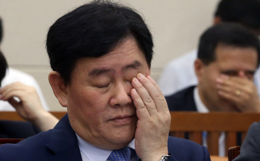 Finance Minister Choi Kyung-hwan at the National Assembly, Wednesday. (Yonhap)