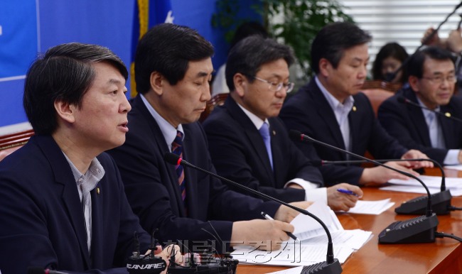 이종걸 새정치민주연합 원내대표가 16일 오전 서울 여의도 국회에서 열린 정책조정회의에 참석해 모두발언을 하고 있다. 박해묵 기자/mook@heraldcorp.com