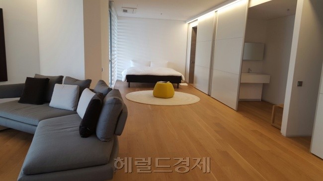 [단독]배용준커플 허니문 장소 직접 가보니, "남해를 품은 듯 환상...".