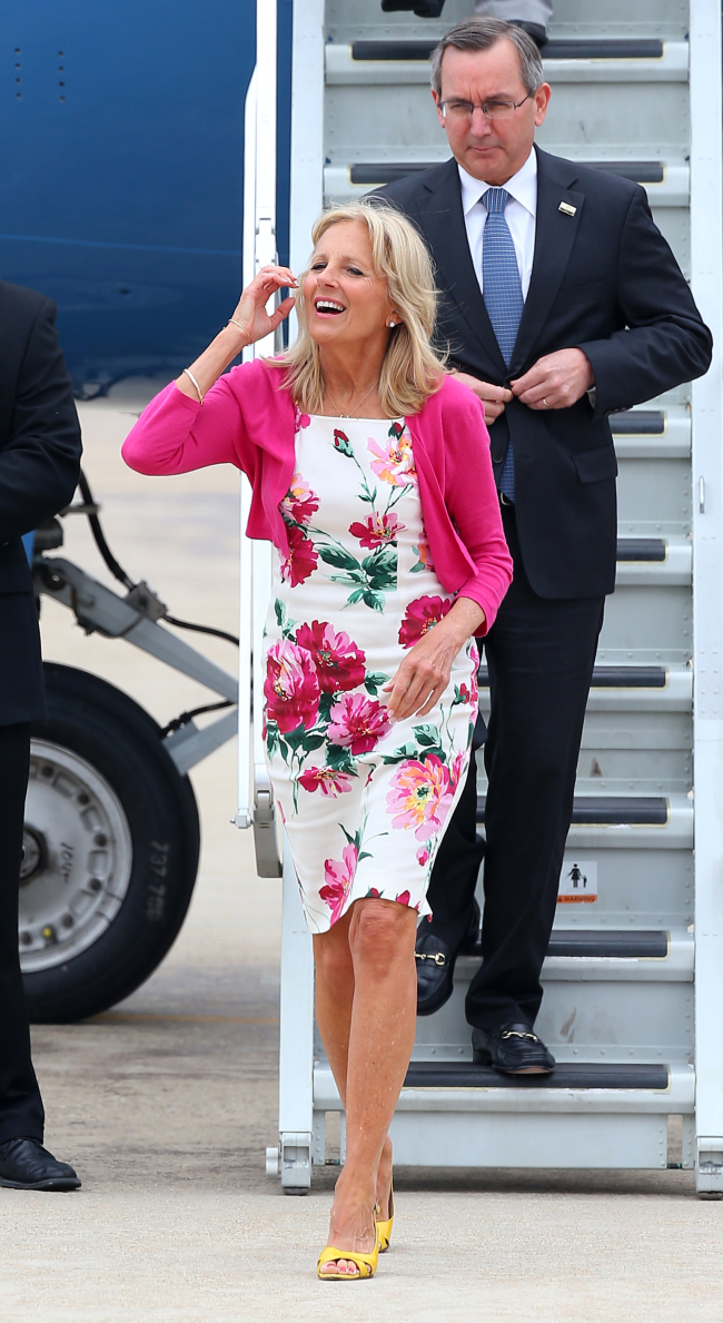 Jill Biden, wife of U.S. Vice President Joe Biden, arrives at Osan Airbase, about 50 kilometers southwest of Seoul, on Saturday. (Yonhap)
