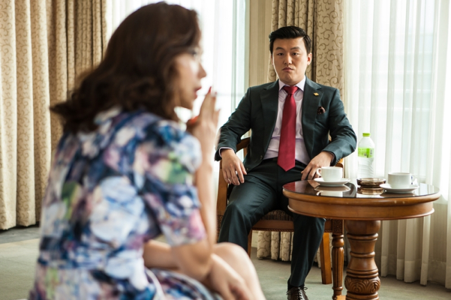 영화 '무뢰한'의 한 장면 [제공=사나이픽쳐스]