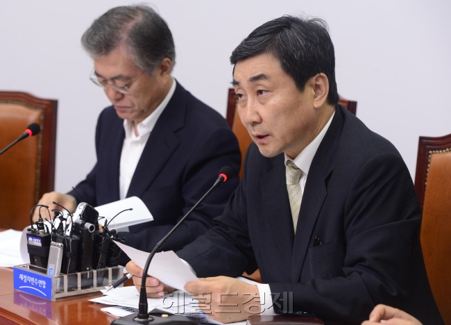 이종걸 새정치민주연합 원내대표가 27일 오전 서울 여의도 국회에서 열린 최고위원회의에 참석해 모두발언을 하고 있다. 박해묵 기자/mook@heraldcorp.com