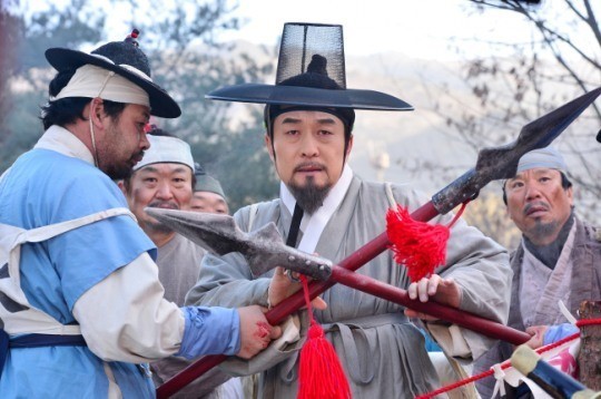 국가 위기상황에는 옛날이나 지금이나 책임지는 공직자가 필요하다. ‘징비록’의 류성룡(김상중)을 통해 국난을 겪으면서 책임질 줄 아는 공직자의 모습을 볼 수 있는 게 다행이다.