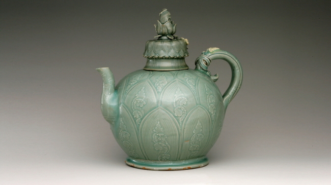 Celadon Ewer, early 12th century, Goryeo (Brooklym Museum Photograph)