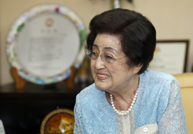 Ex-first lady Lee Hee-ho (Yonhap)